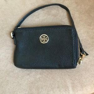 Tory Burch Robinson Pebbled Convertible Wristlet